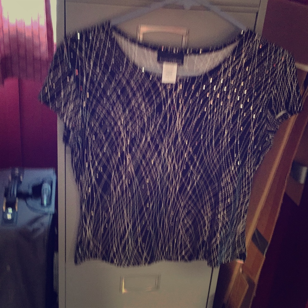 Black shiny short sleeve pullover